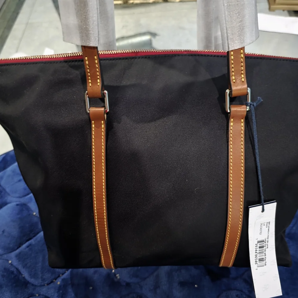 New Dooney & Bourke Tote Set
